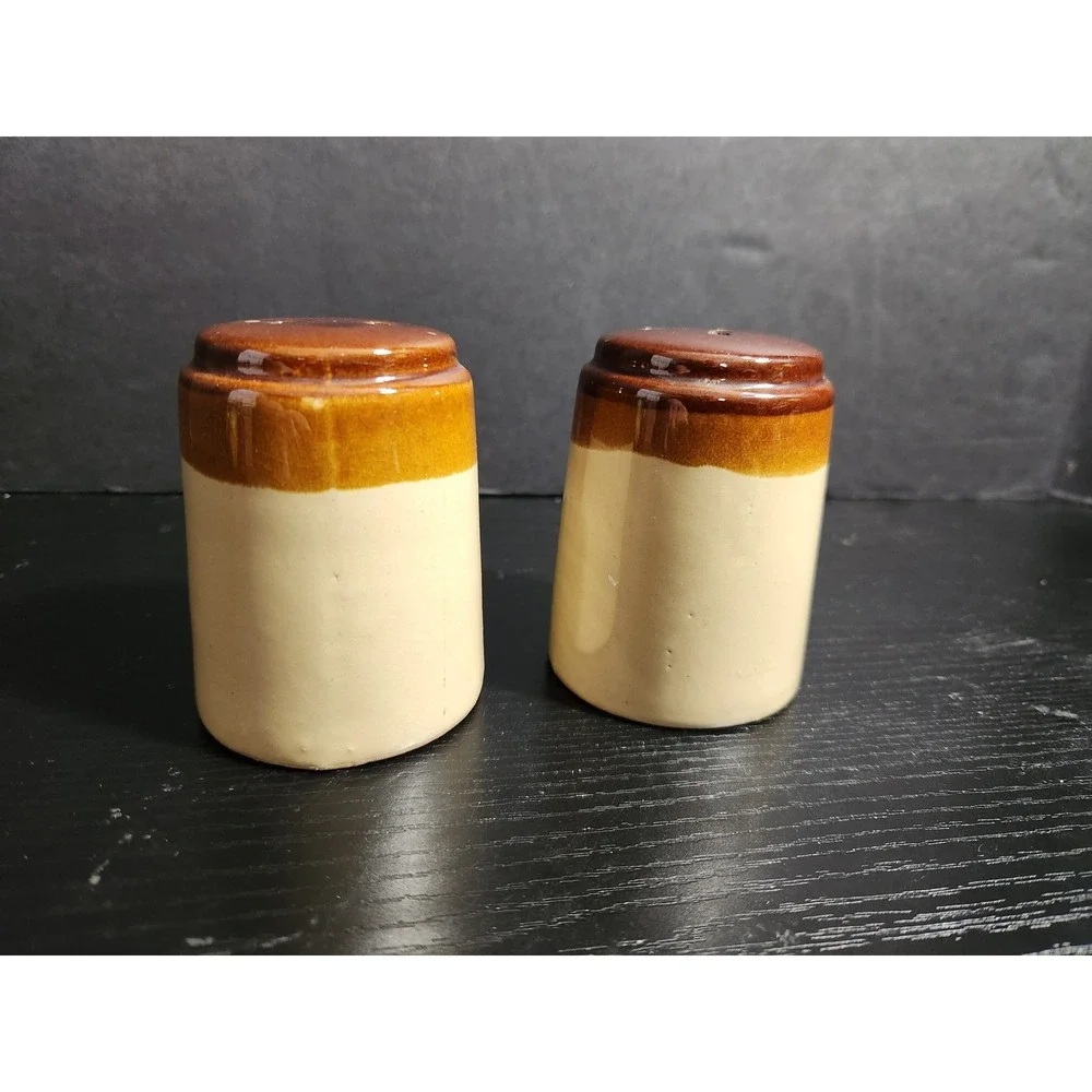 Vintage Two Tone Brown Tan Stoneware Salt and Pepper Shakers Set Farmhouse 3